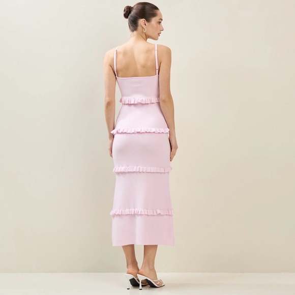 Boutique Blush Pink Tiered Ruffle Midi Dress – Size Small – NWT - Picture 4 of 5